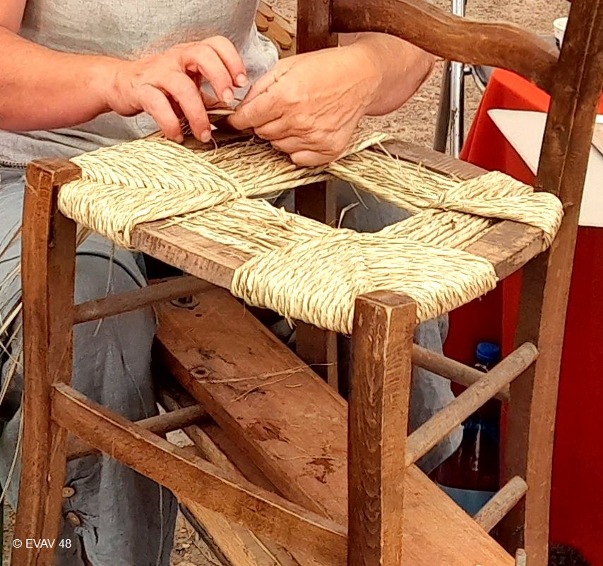 Image d'illustration de STAGE DE PAILLAGE DE CHAISES